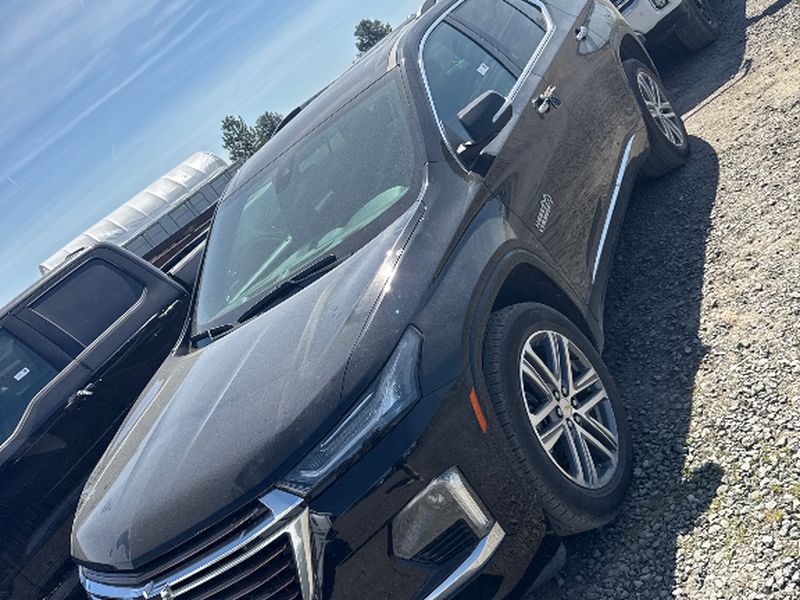 2023 Chevrolet Traverse High Country AWD's photo