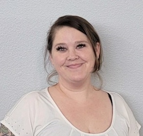 Staff member Liz Earle from ID_baeb72f2c2f5