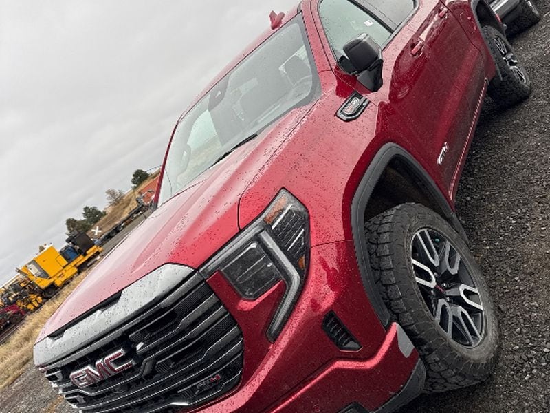 2023 GMC Sierra 1500 AT4's photo