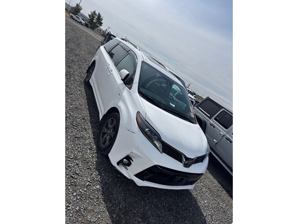 Used 2020 Toyota Sienna SE Primium Van