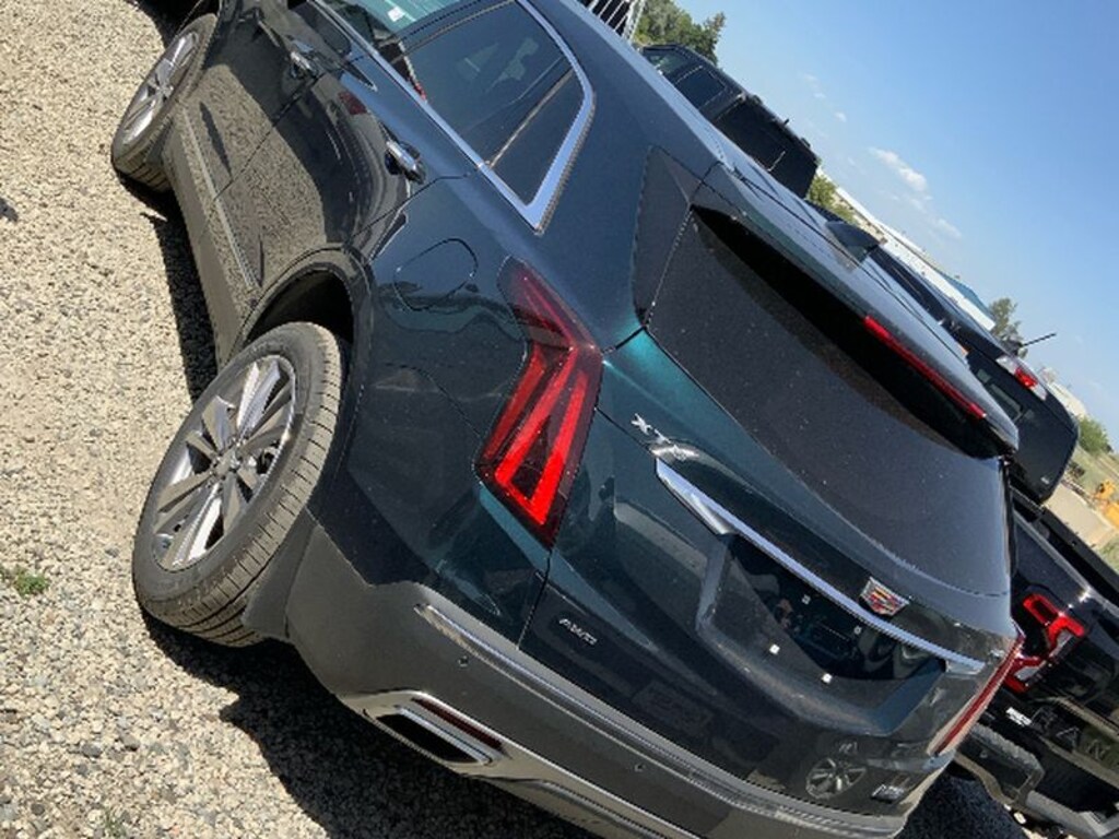 Used 2025 Cadillac XT5 Premium Luxury Wagon