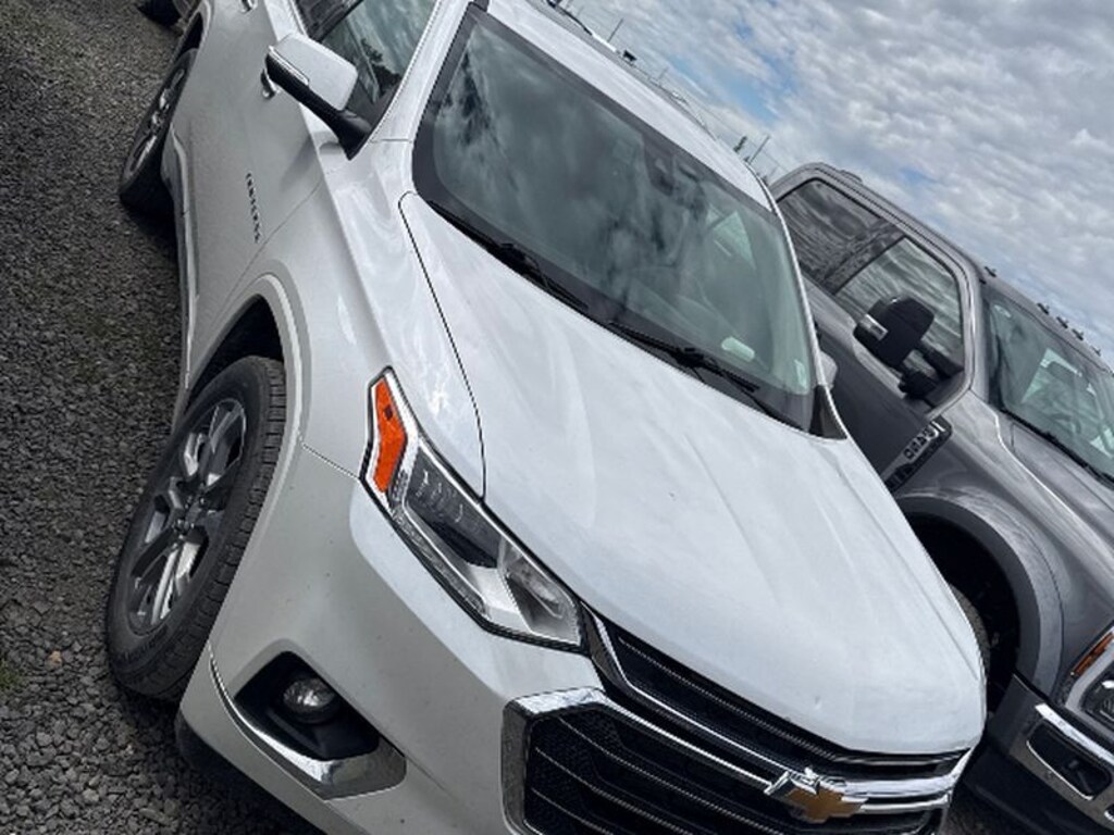 Used 2021 Chevrolet Traverse Premier Wagon
