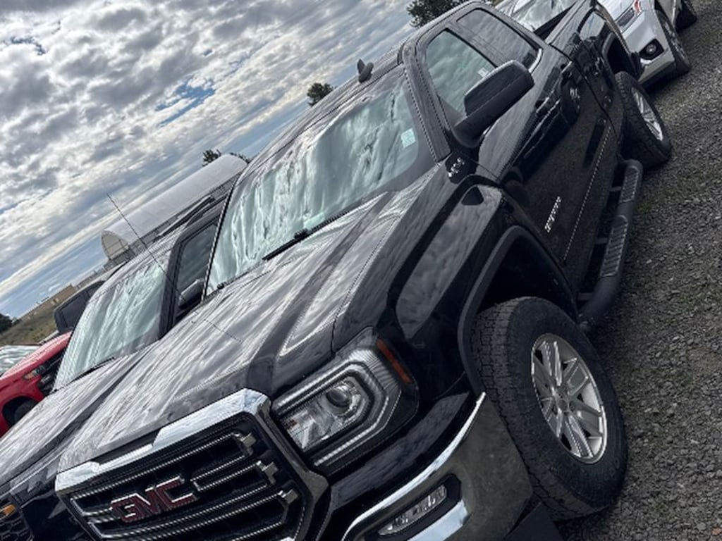 Used 2017 GMC Sierra SLE Cab; Extended