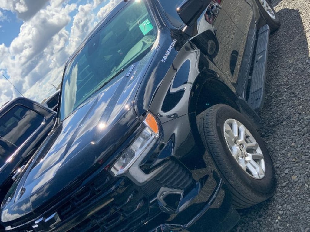 Used 2024 Chevrolet Silverado RST Cab; Crew