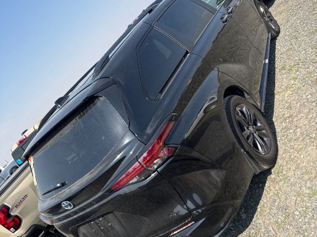 Used 2025 Toyota Sienna LE Van; Passenger