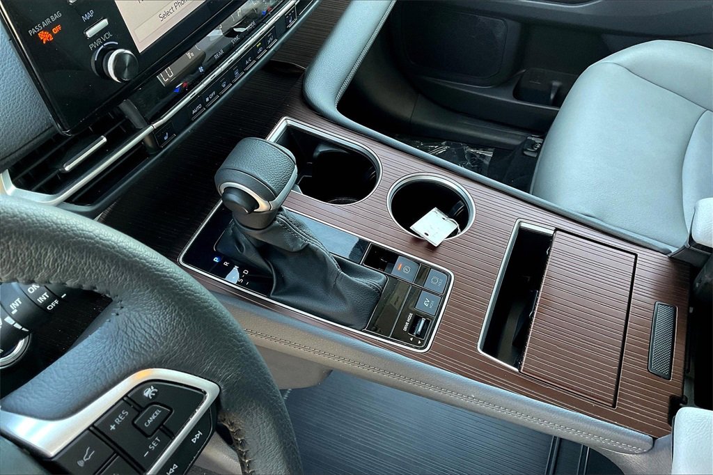 2024 Toyota Sienna XLE - Photo 17