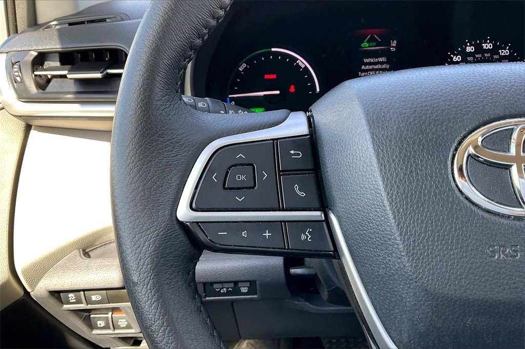 2024 Toyota Sienna XLE - Photo 25