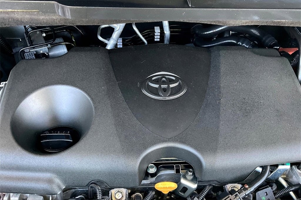 2024 Toyota Sienna XLE - Photo 41