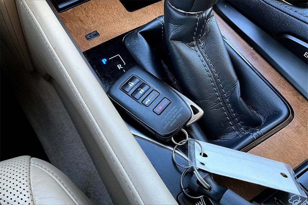 2018 Lexus LX 570 - Photo 12