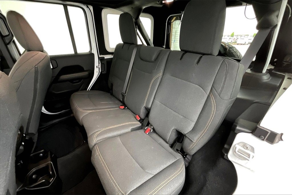 2024 Jeep Wrangler 4-Door Sahara - Photo 32
