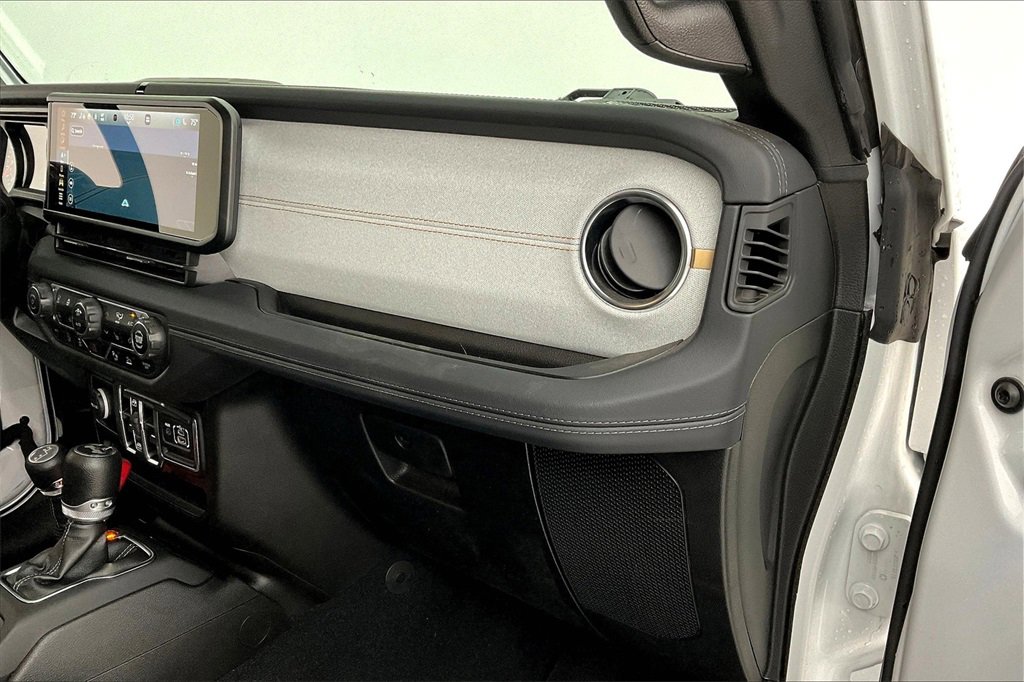 2024 Jeep Wrangler 4-Door Sahara - Photo 20