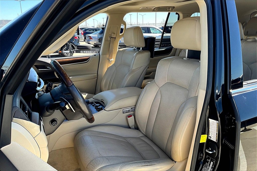 2018 Lexus LX 570 - Photo 32