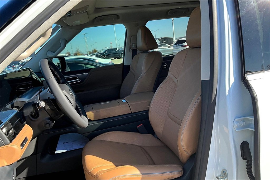 2025 INFINITI QX80 Luxe - Photo 12