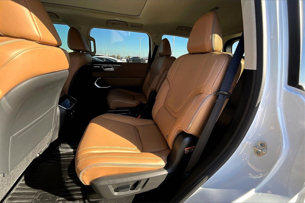 2025 INFINITI QX80 Luxe - Photo 13