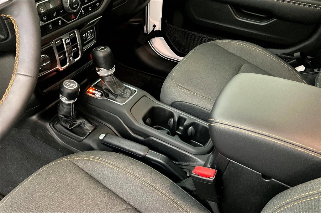 2024 Jeep Wrangler 4-Door Sahara - Photo 17