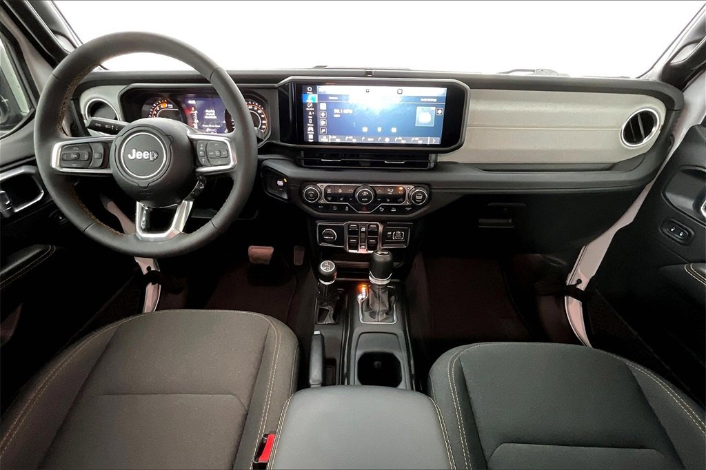 2024 Jeep Wrangler 4-Door Sahara - Photo 19