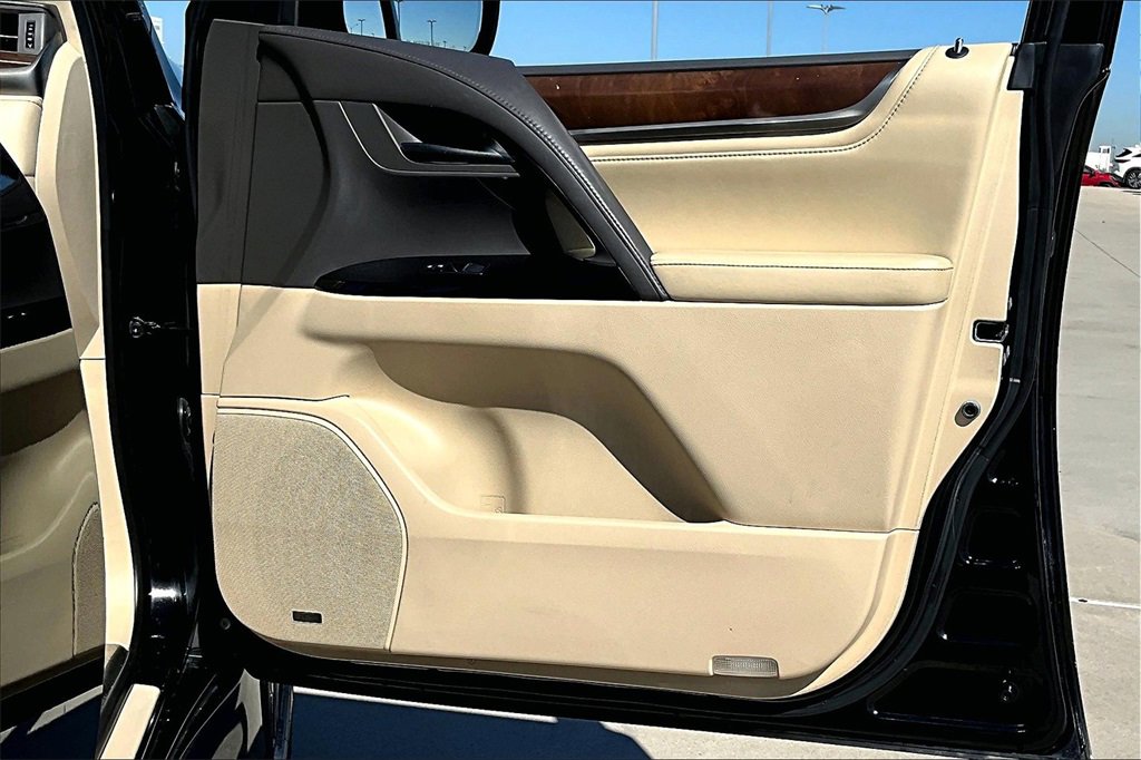 2018 Lexus LX 570 - Photo 23