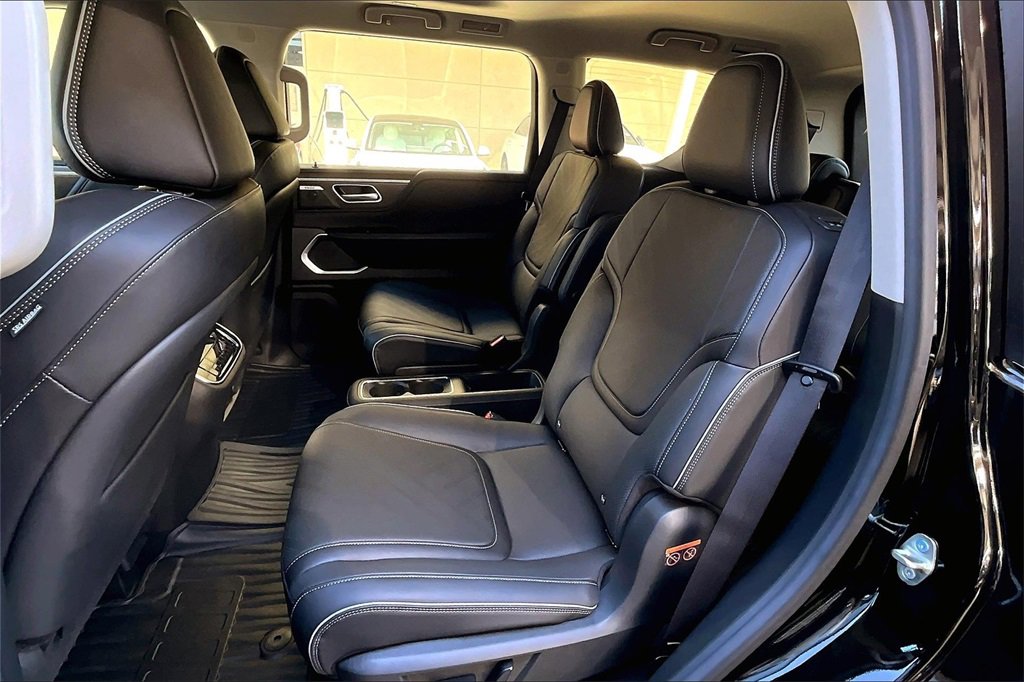 2025 INFINITI QX80 Luxe - Photo 18