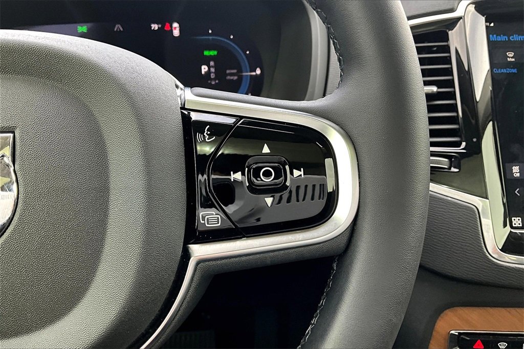 2024 Volvo XC90 Plus - Photo 25