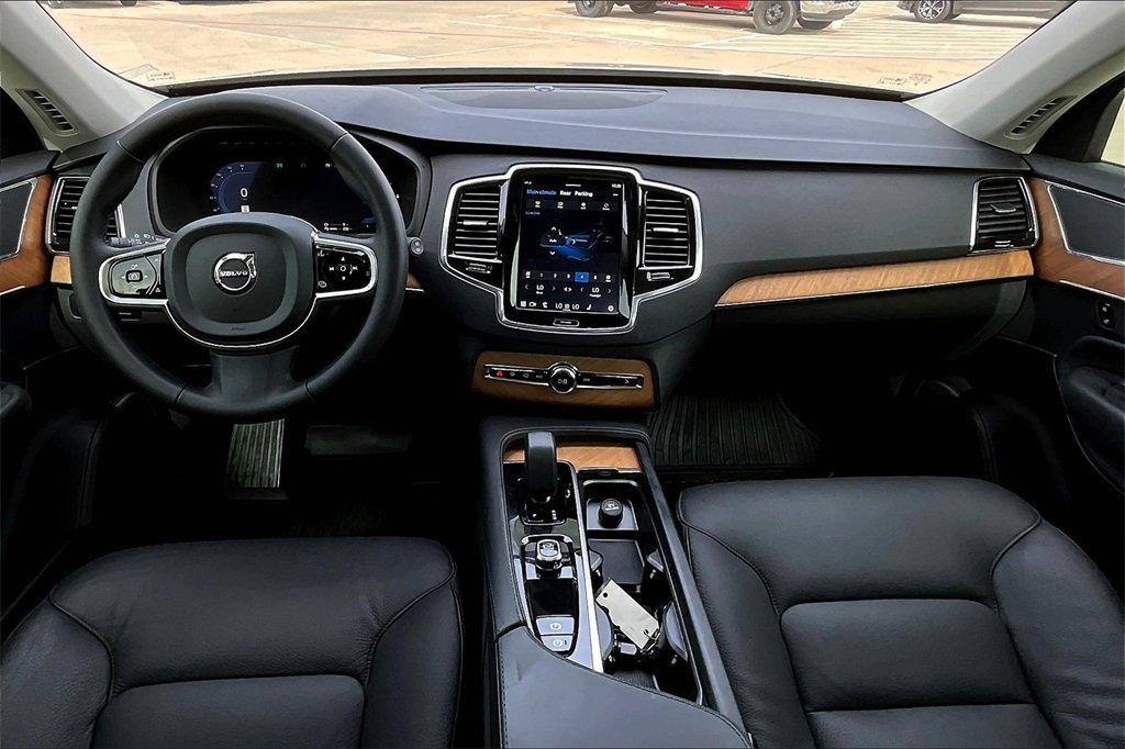 2024 Volvo XC90 Plus - Photo 18