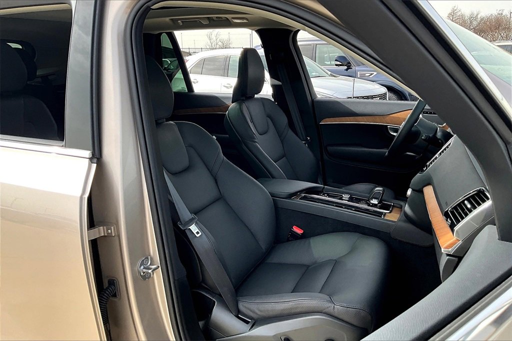 2024 Volvo XC90 Plus - Photo 8