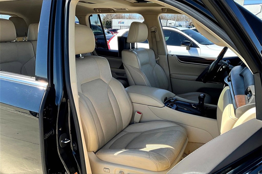 2018 Lexus LX 570 - Photo 9