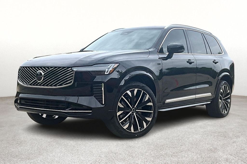 New 2026 Volvo XC90 B5 Core SUV