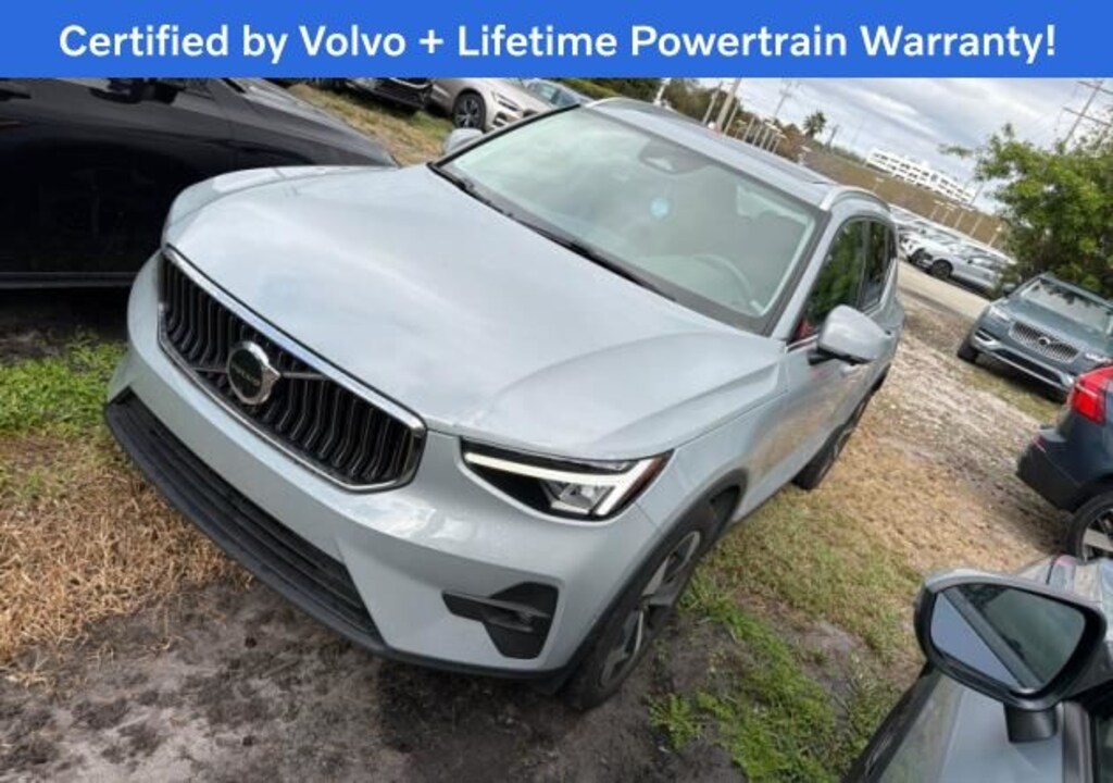 Used 2024 Volvo XC40 B5 Plus Bright Theme SUV