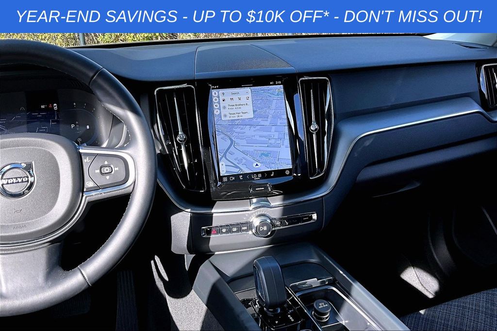 2025 Volvo XC60 Core - Photo 8