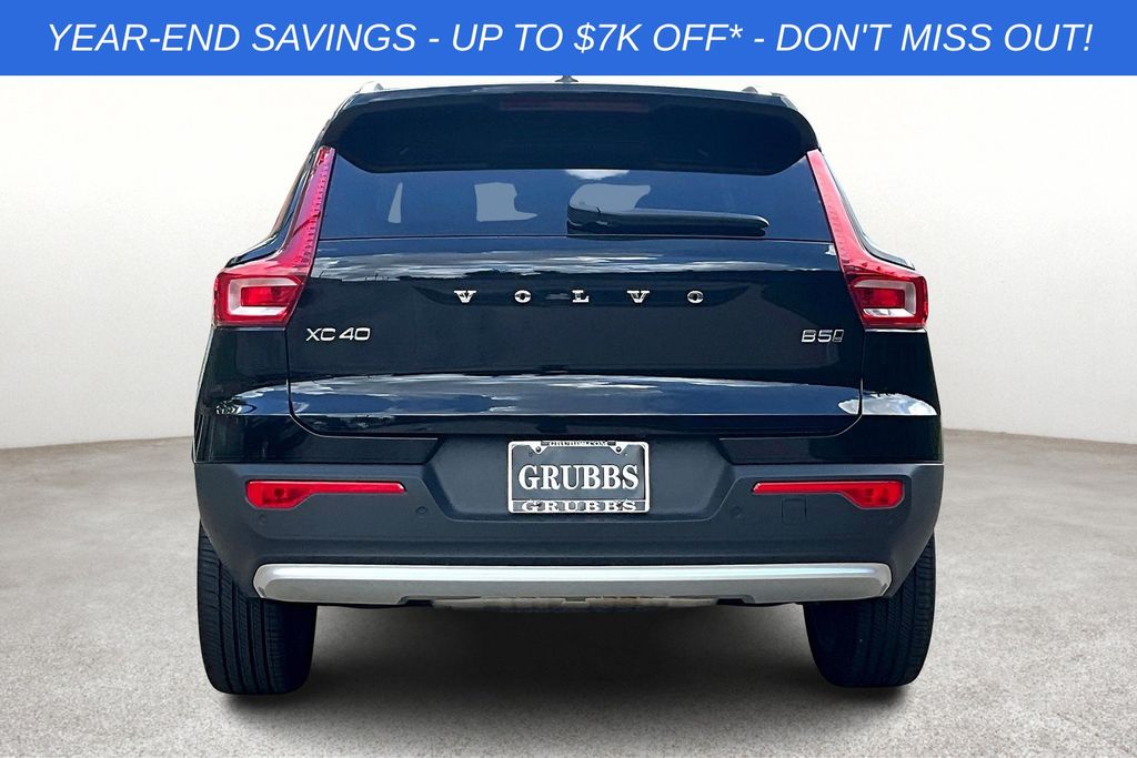 2025 Volvo XC40 Core - Photo 7