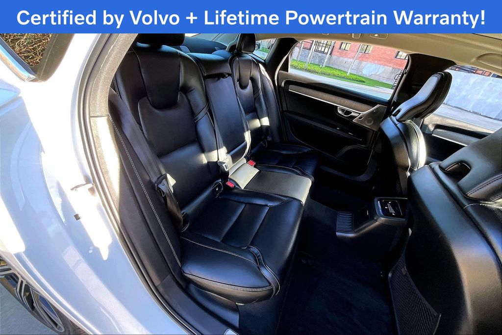 2024 Volvo S90 36