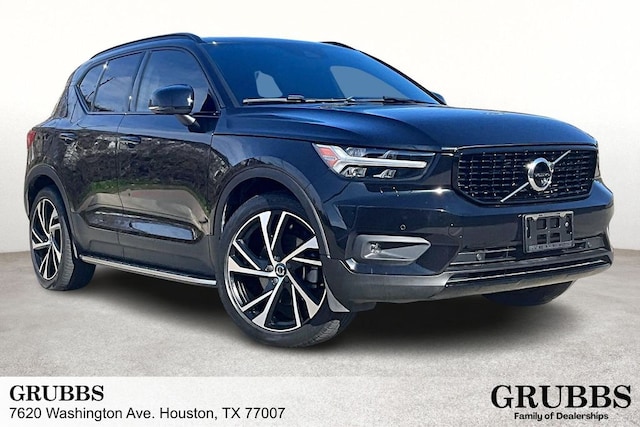 2022 Volvo XC40 R-Design SUV