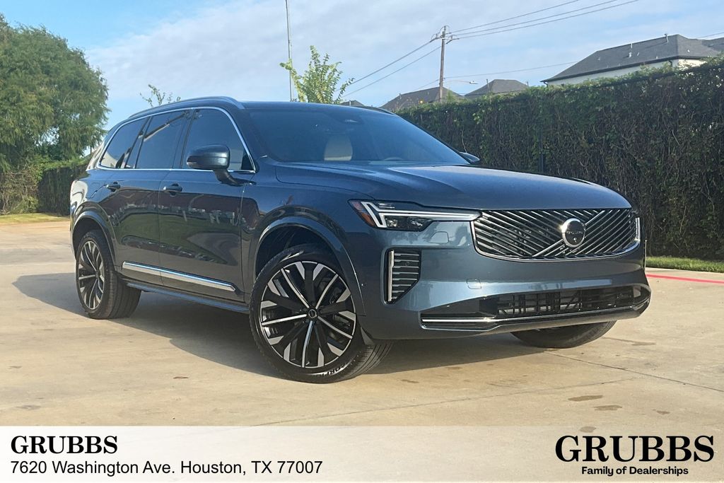 2026 Volvo XC90 Plus's photo