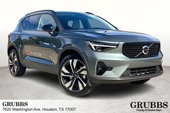 2026 Volvo XC40 B4 Plus FWD SUV