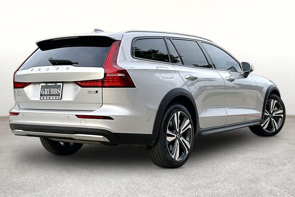 Used 2025 Volvo V60 Cross Country B5 Plus Wagon