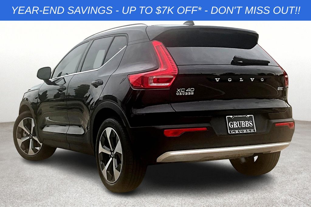2025 Volvo XC40 Core - Photo 6