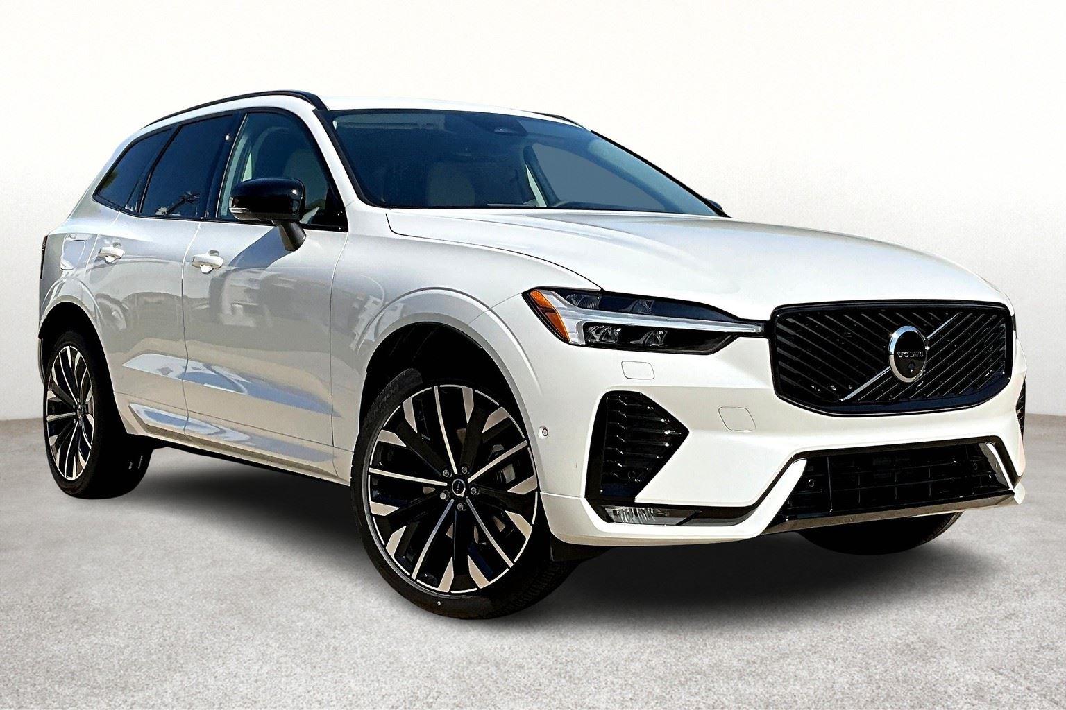 2026 Volvo XC60 B5 photo 2