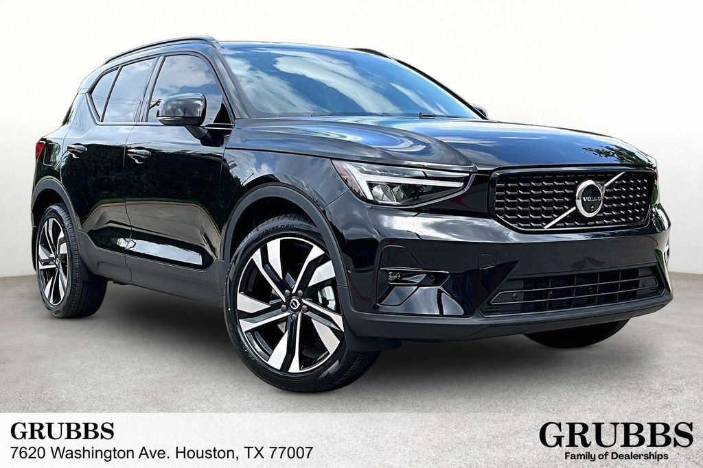 New 2026 Volvo XC40 B5 Plus SUV