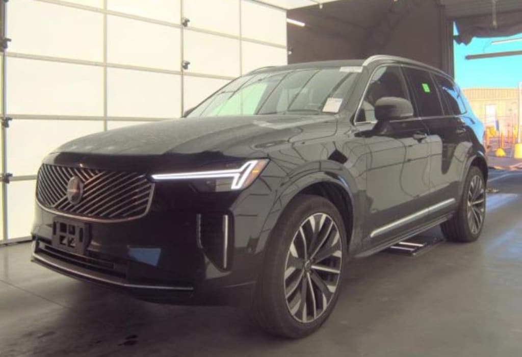 Used 2025 Volvo XC90 B6 Plus 7-Seater SUV