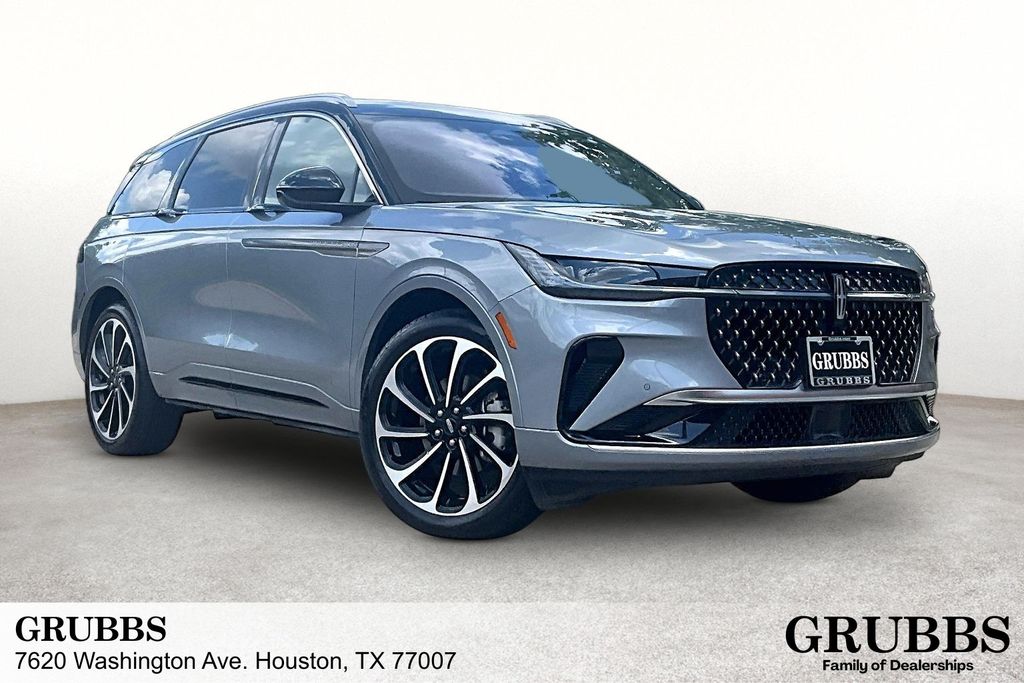 2025 Lincoln Nautilus Black Label AWD's photo