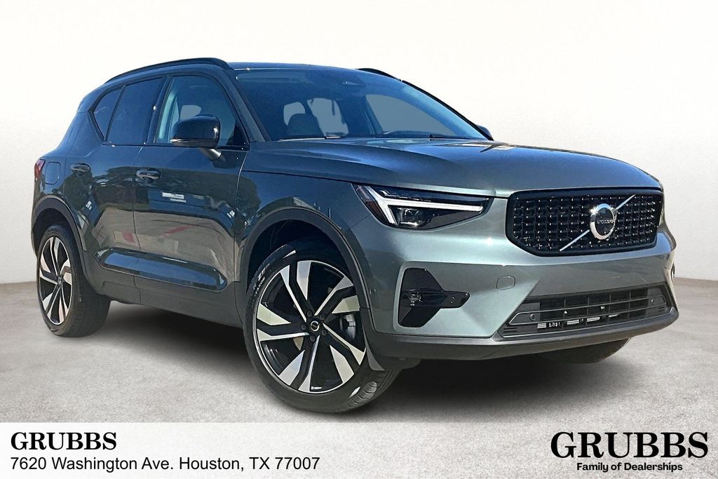 2026 Volvo XC40 Ultra's photo