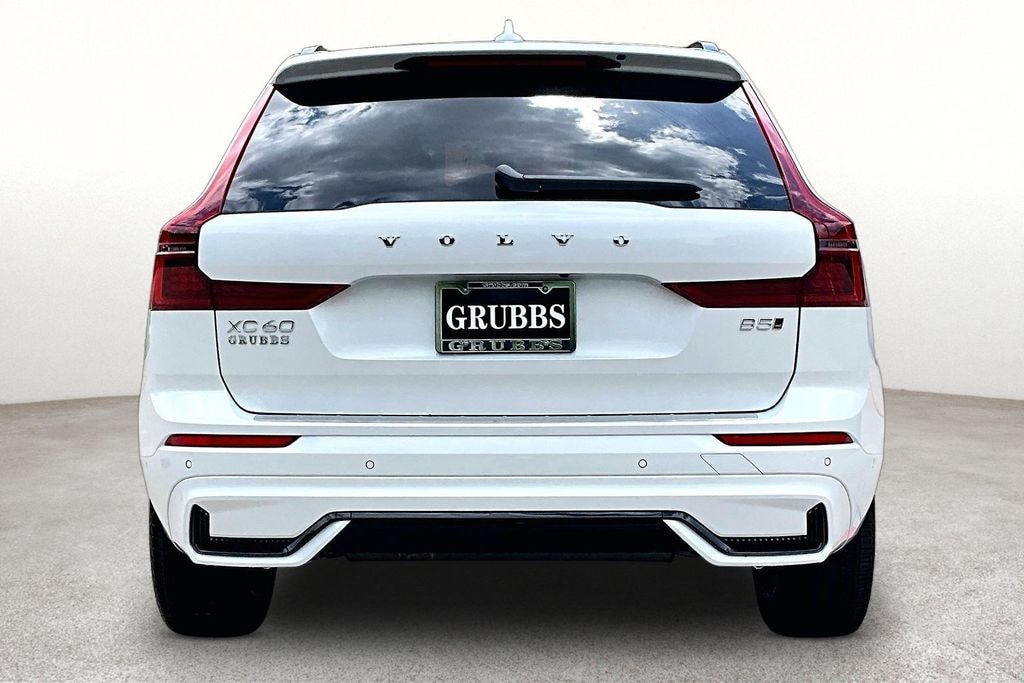 New 2026 Volvo XC60 B5 Plus SUV