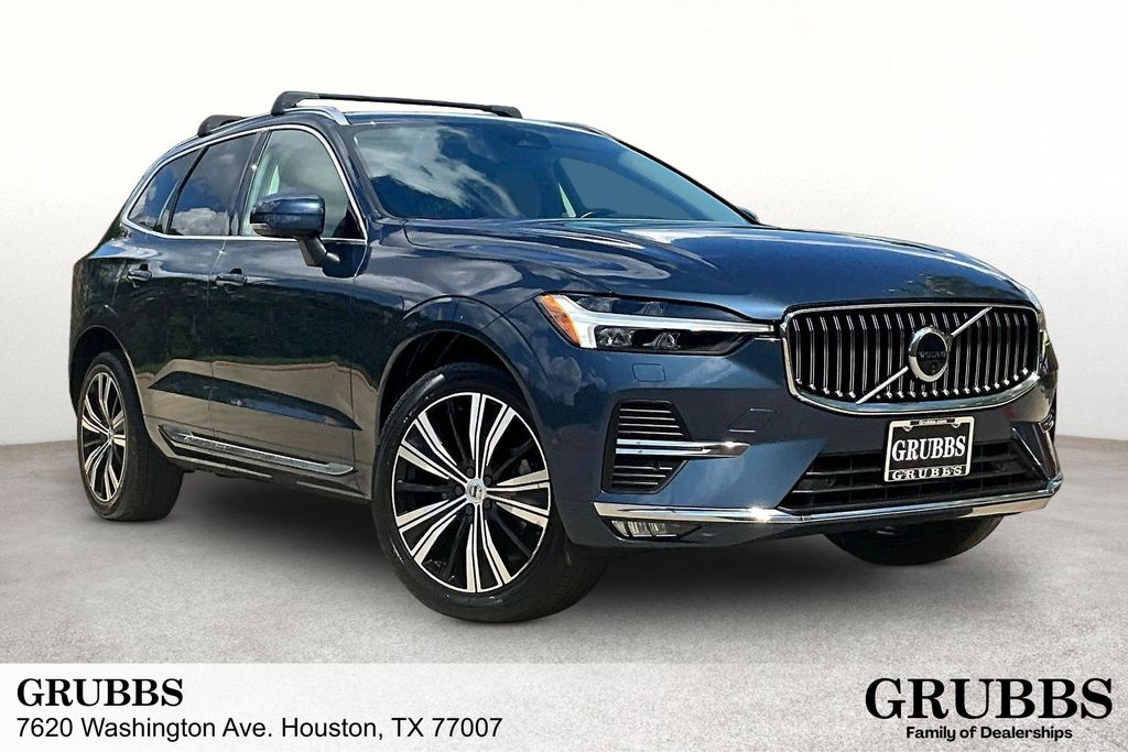 2023 Volvo XC60 B5 Plus Bright Theme AWD's photo