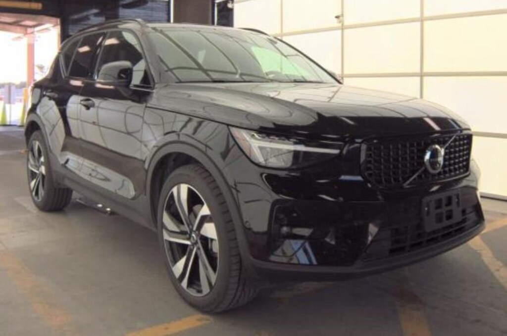 Used 2025 Volvo XC40 Plus Dark Theme SUV