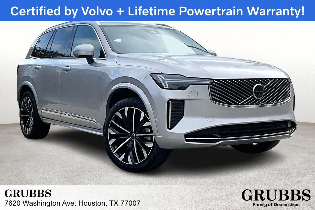 2025 Volvo XC90 Plus's photo