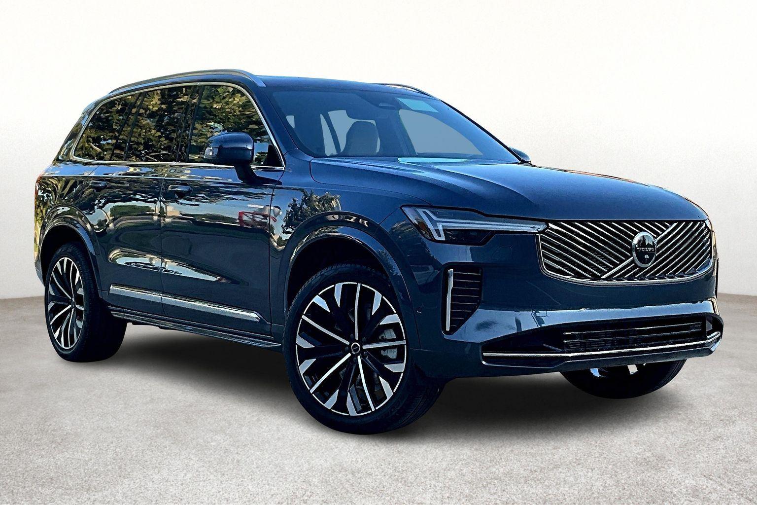 2026 Volvo XC90 Plus photo 2