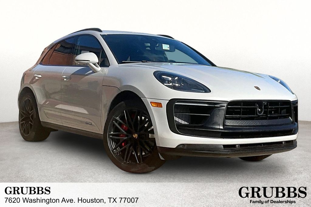 2023 Porsche Macan GTS's photo