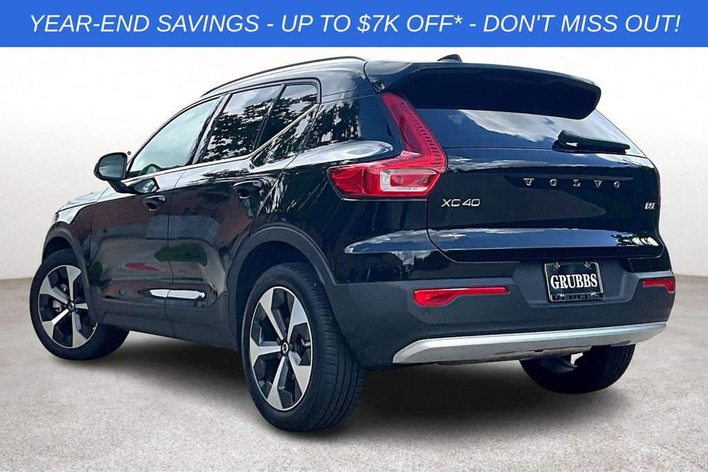 2025 Volvo XC40 Core - Photo 6