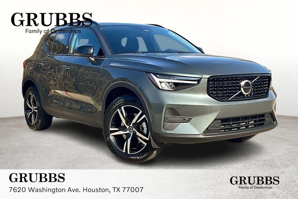 New 2026 Volvo XC40 B5 Core SUV