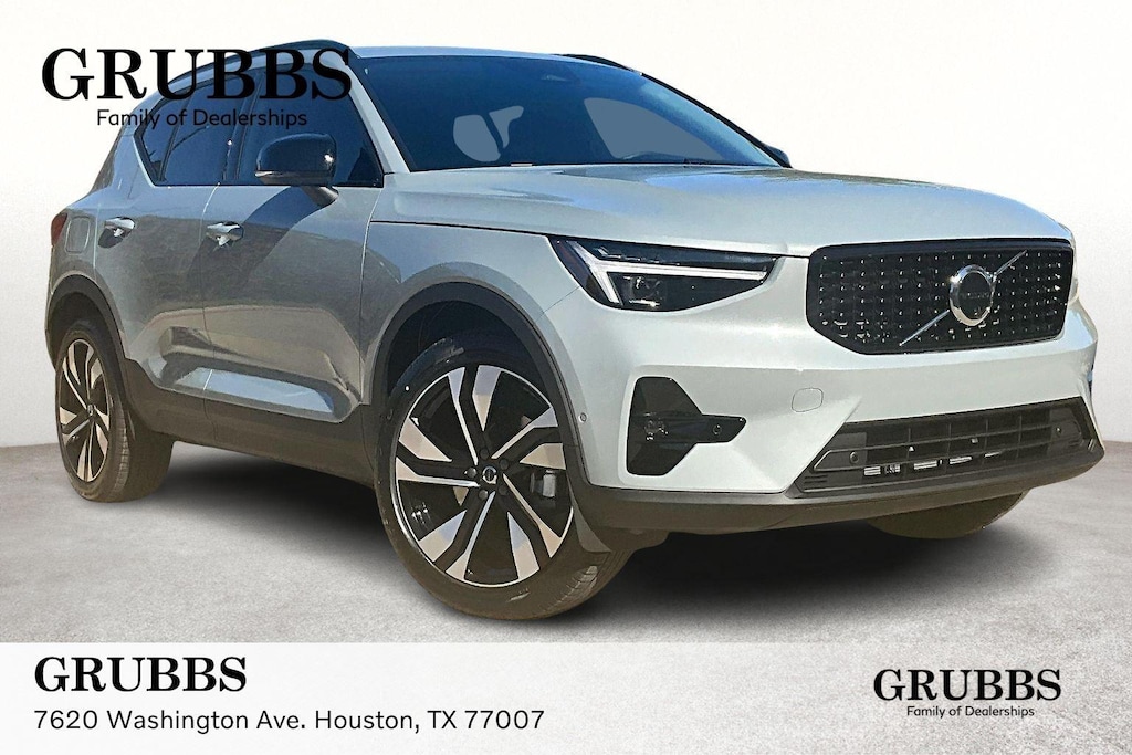 New 2026 Volvo XC40 B5 Ultra SUV